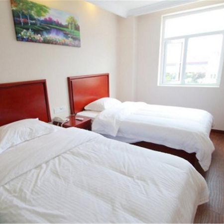 Greentree Inn Shanghai Hongqiao Hub Cao'An Road Huajiang Branch Road Express Hotel Jiading Exteriér fotografie