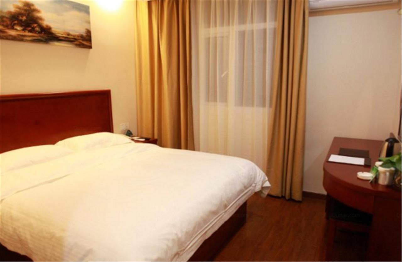 Greentree Inn Shanghai Hongqiao Hub Cao'An Road Huajiang Branch Road Express Hotel Jiading Exteriér fotografie